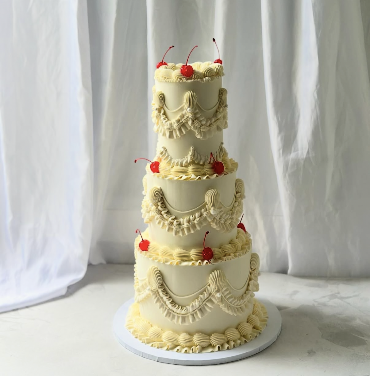 Annie creating a bespoke cake